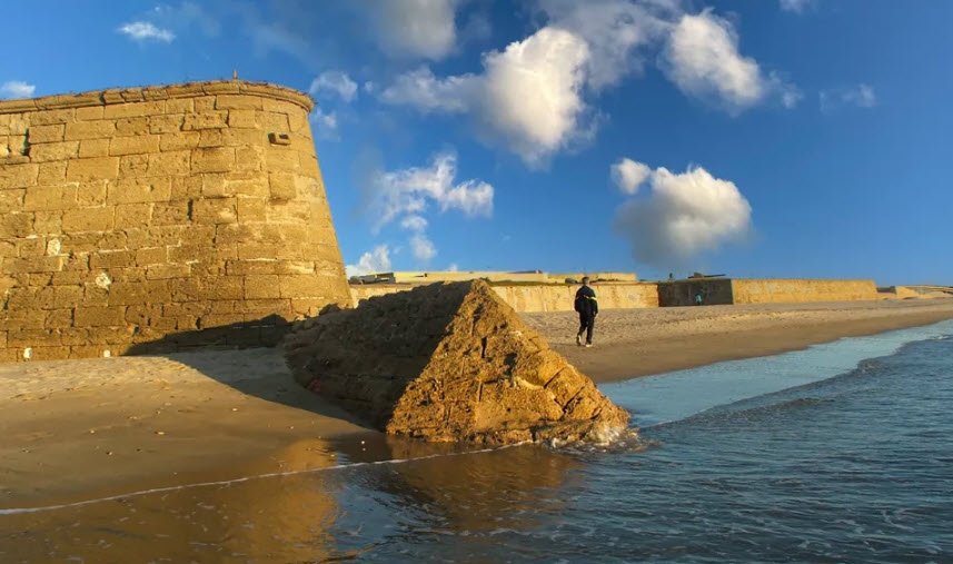 Fuerte de La Cortadura, Spain